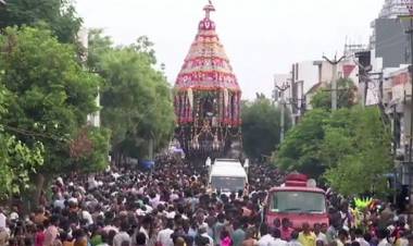  ஸ்ரீரங்கம் ரங்கநாதர் கோயிலின் சித்திரை திருவிழா தேர்த் திருவிழா! – ஆயிரக்கணக்கான பக்தர்கள் பங்கேற்பு