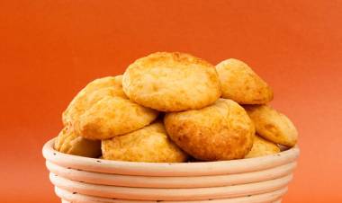 Golden, Gooey & Gluten-Free: Say Hello to your New Favorite Snack – Brazilian Cheese Bread available at Bakestagramz, Palomar by Crossway.