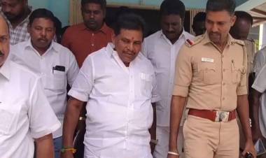 திமுக முன்னாள் அமைச்சர் அனிதா ராதாகிருஷ்ணன் ஜாமீனில் விடுவிப்பு