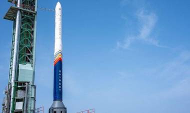 விக்ரம்-1 ராக்கெட் வெற்றிகரமாக விண்ணில் பாய்ந்தது