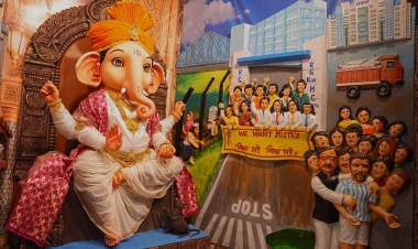 Ganesh Chaturthi Theme ‘Parivartan – Towards a Developed Bengal’  at Executive Palace Complex, Kolkata.
