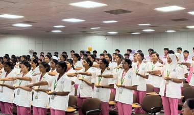 SRM College of Nursing Holds Lamp Lighting Ceremony for 35th Batch of B.Sc. Nursing and 34th Batch of DGNM Students