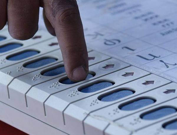 தேர்தல் நாளில் ஊழியர்களுக்கு ஊதியத்துடன் விடுமுறை – தேர்தல் ஆணையம் உத்தரவு