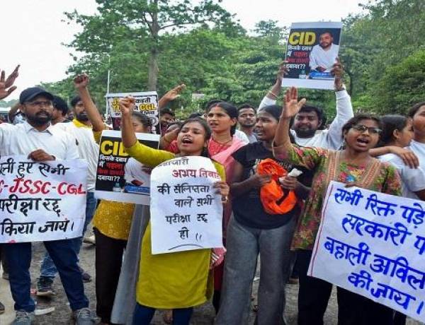 Congress Accuses BJP of Sending Supporters to Jharkhand Protests