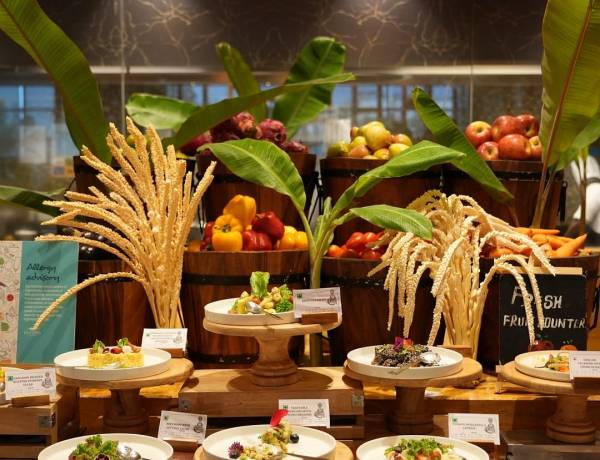    Onam Served Generously: Waterside at Feathers Hotel Invites to Feast