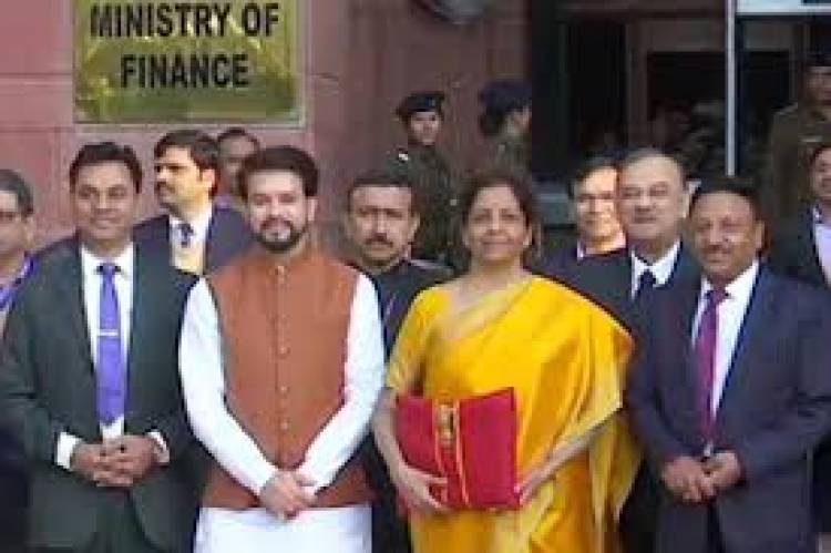 Deposit insurance cover increased from Rs 1 Lakh to Rs 5  Lakh:Nirmala Sitharaman