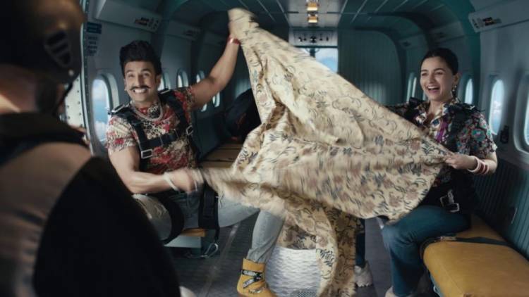 Ranveer and Alia Charm and Inform in MakeMyTrip’s Latest Campaign