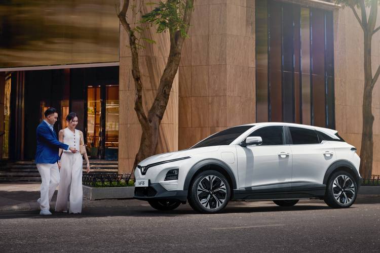 VINFAST SETS NATIONAL RECORD, SURPASSES 100,000 VEHICLES SOLD IN JUST THREE QUARTERS