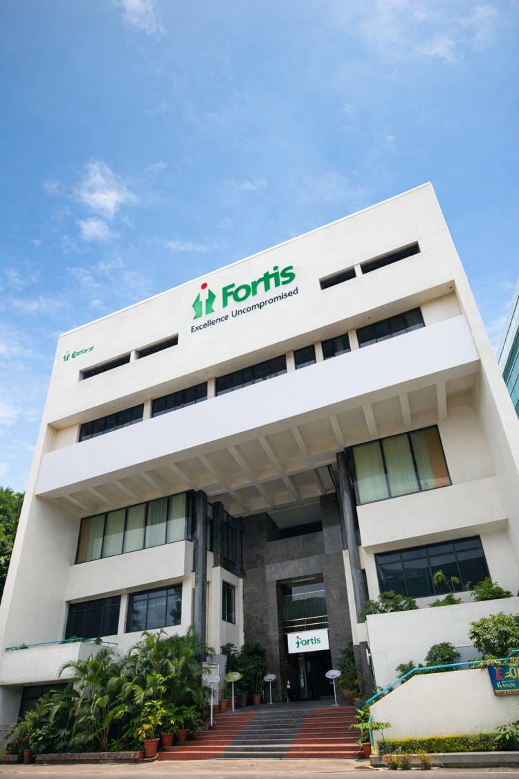 Fortis Hospital Cunningham Road Marks 35 Years with 35-Hour Mega CPR Marathon and Community Health Initiatives
