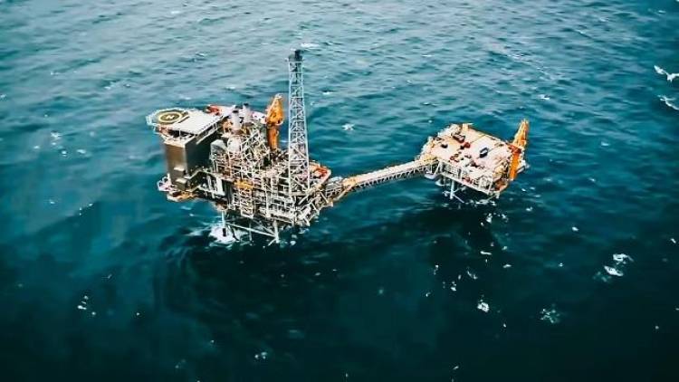 U.S. Extends Sanctions Waiver for Russian Oil