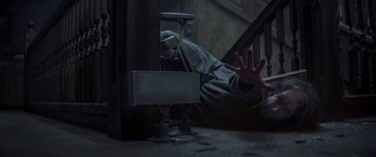 சோனி பிக்சர்ஸ் என்டர்டெயின்மென்ட் இந்தியா வழங்குகிறது  - EVIL DEAD BURN