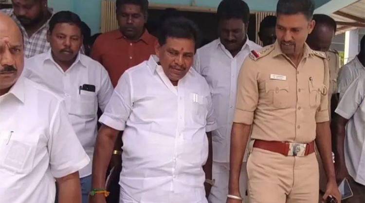 திமுக முன்னாள் அமைச்சர் அனிதா ராதாகிருஷ்ணன் ஜாமீனில் விடுவிப்பு