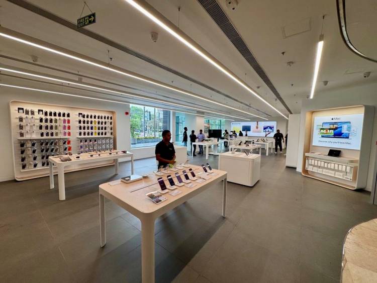 Sourav Ganguly inaugurates iTech’s Apple Premium Partner Store in Kolkata