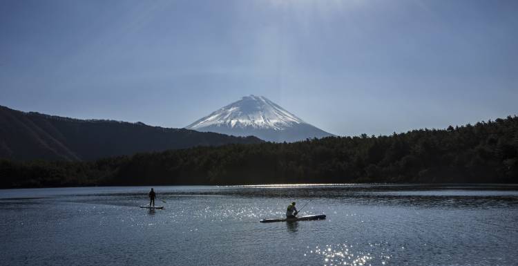 Autumn Colours of Japan: Immersive Photography Tour Through Japan
